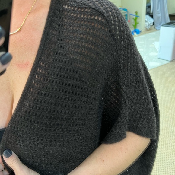 Neiman Marcus Cashmere Collection 100% Cashmere Flattering Tie Waist Cardigan - Picture 3 of 4